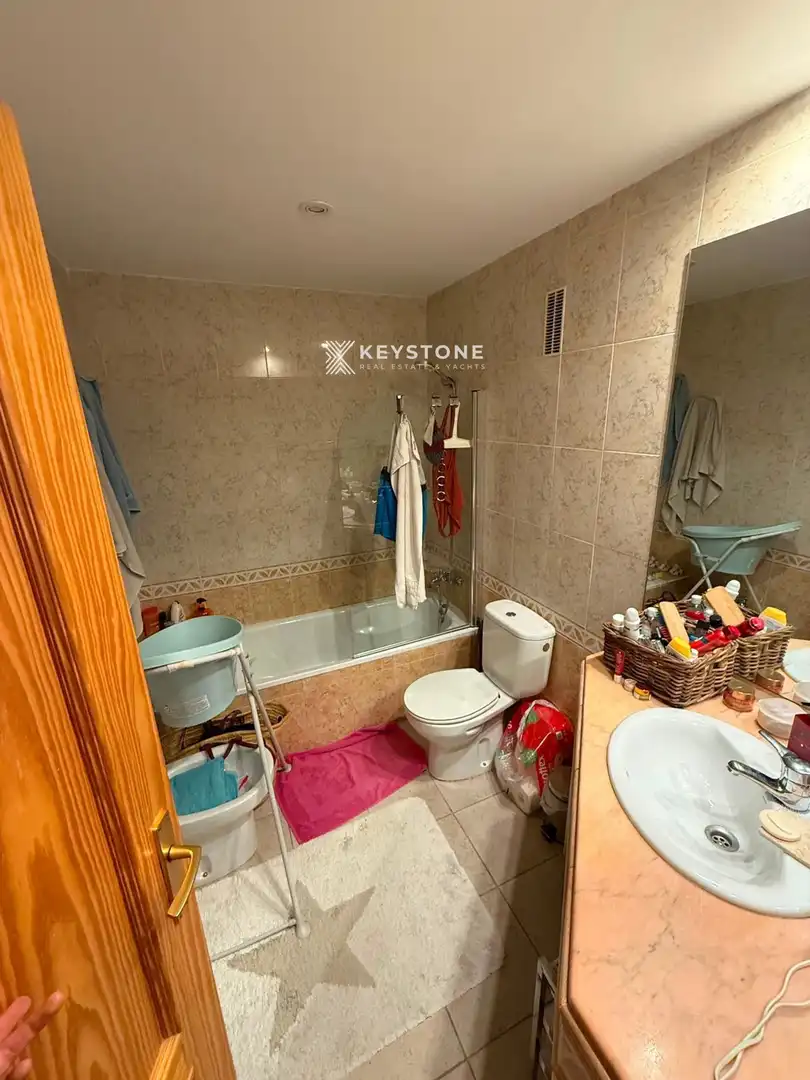 Badezimmer von Wohnung zur Miete in  Palma de Mallorca mit Klimaanlage, Abstellraum und Möbliert