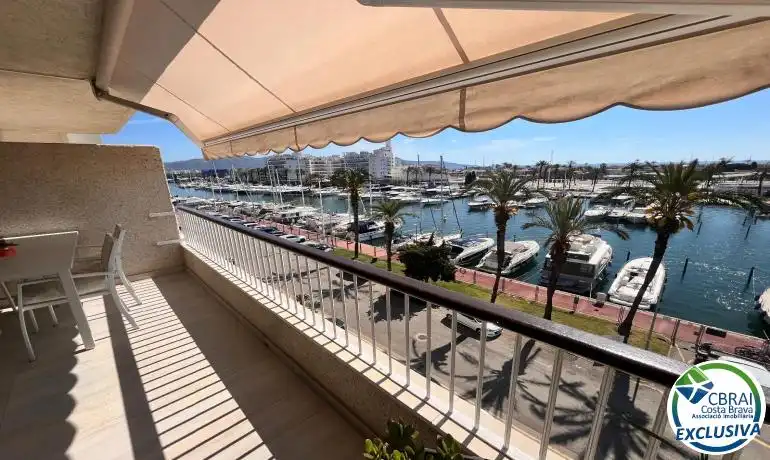 Terrassa de Apartament en venda en Empuriabrava amb Aire condicionat, Calefacció i Moblat
