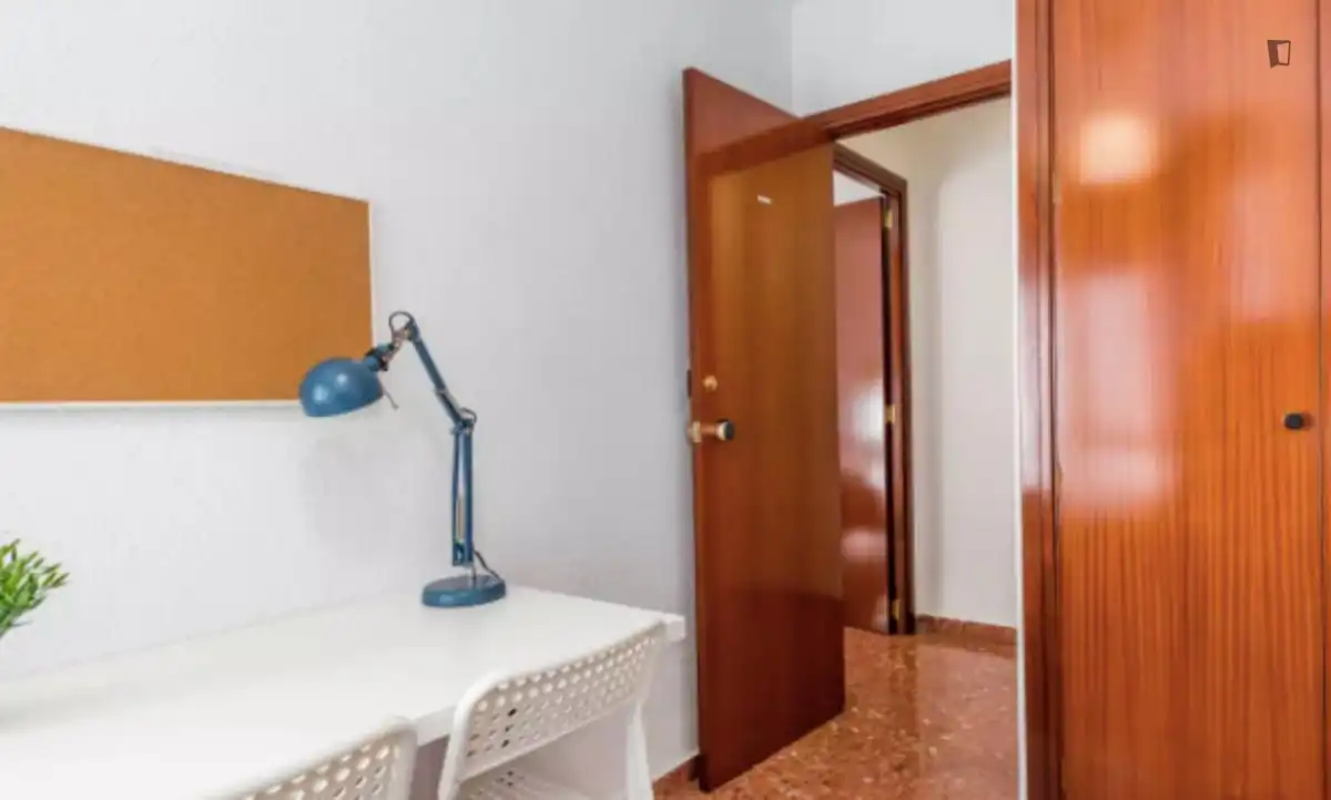 Room in Nou Campanar