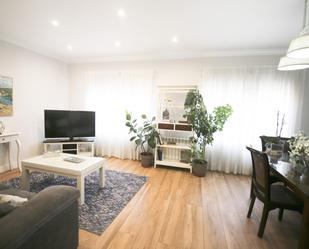 Sala d'estar de Pis de lloguer en Tomelloso amb Aire condicionat, Terrassa i Balcó