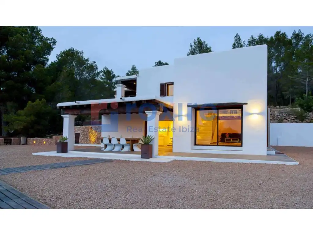 Vista exterior de Casa o chalet de alquiler en Sant Josep de sa Talaia