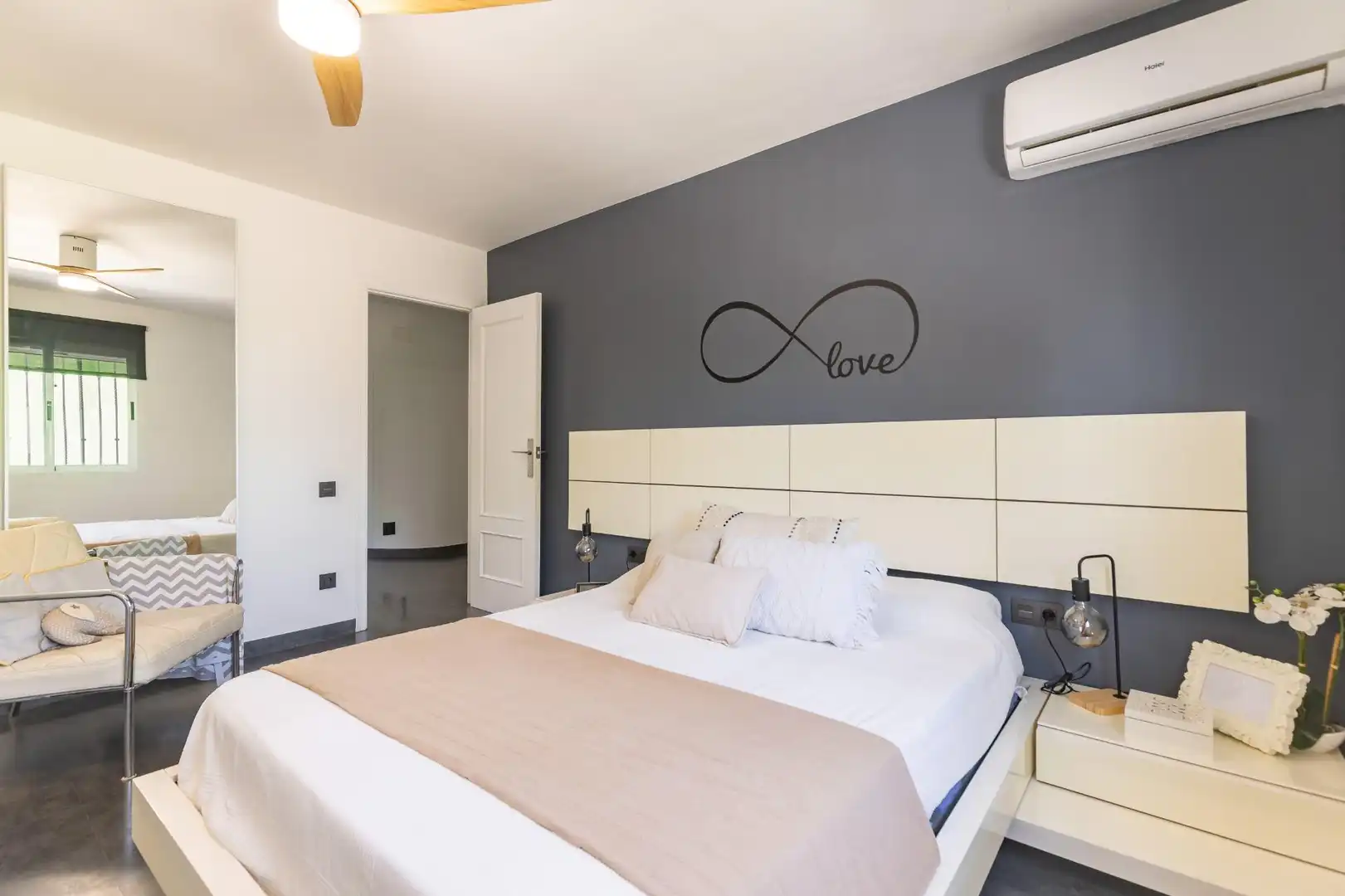 Habitación de Casa adosada en venta en Benimuslem con Aire acondicionado, Calefacción y Parquet