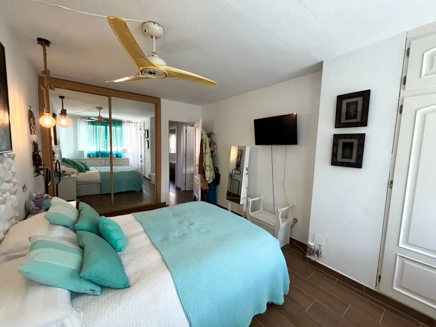 Habitación de Casa adosada en venta en Estepona con Aire acondicionado, Calefacción y Terraza