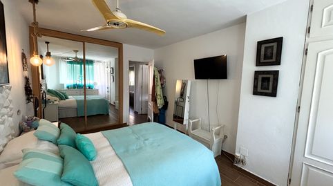 Foto 2 de Casa adosada en venta en Avenida Pernet, Nueva Atalaya, Estepona