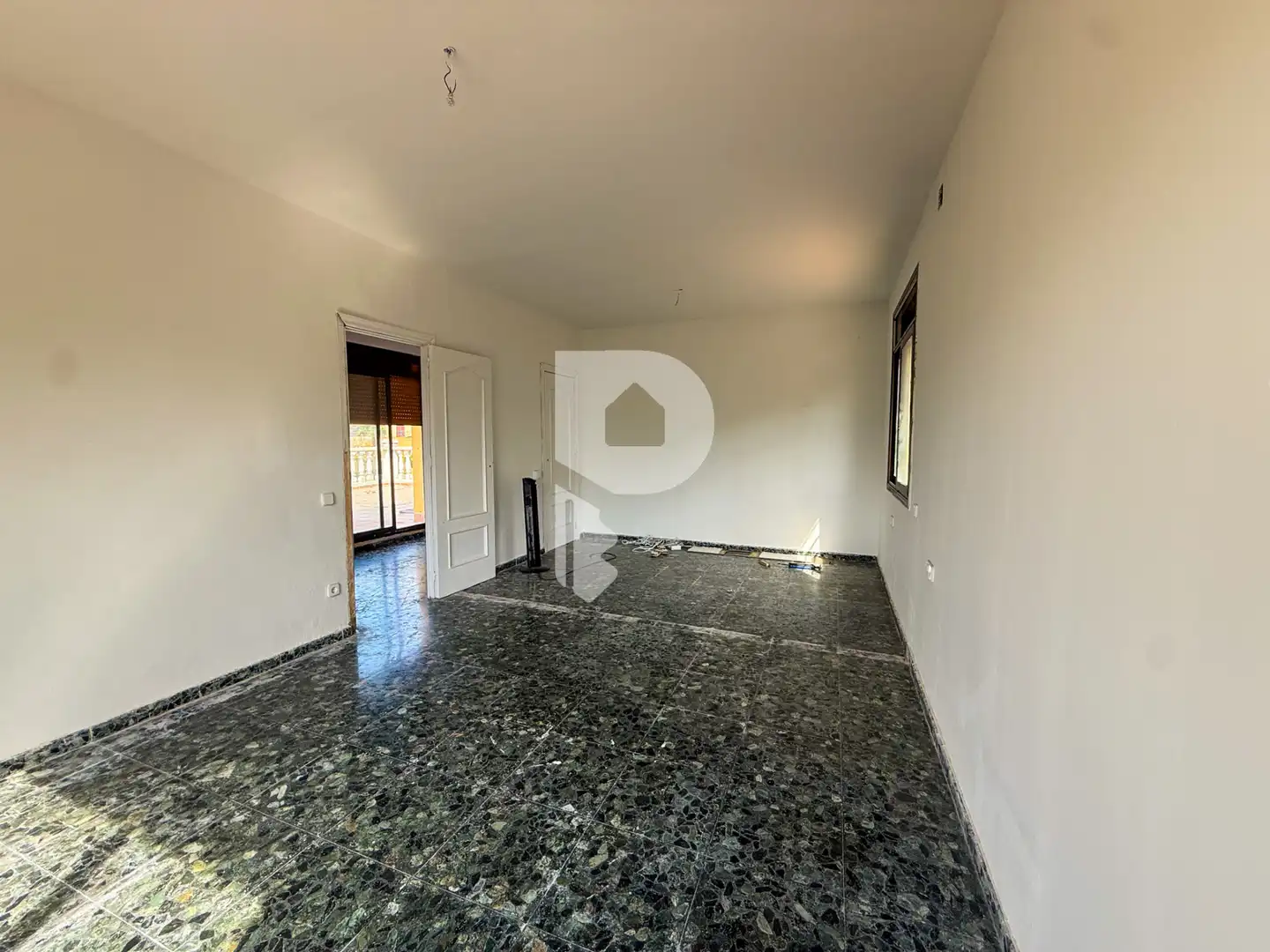 Living room of Houses for sale in Vallirana  with Air Conditioner, Private garden and Terrace