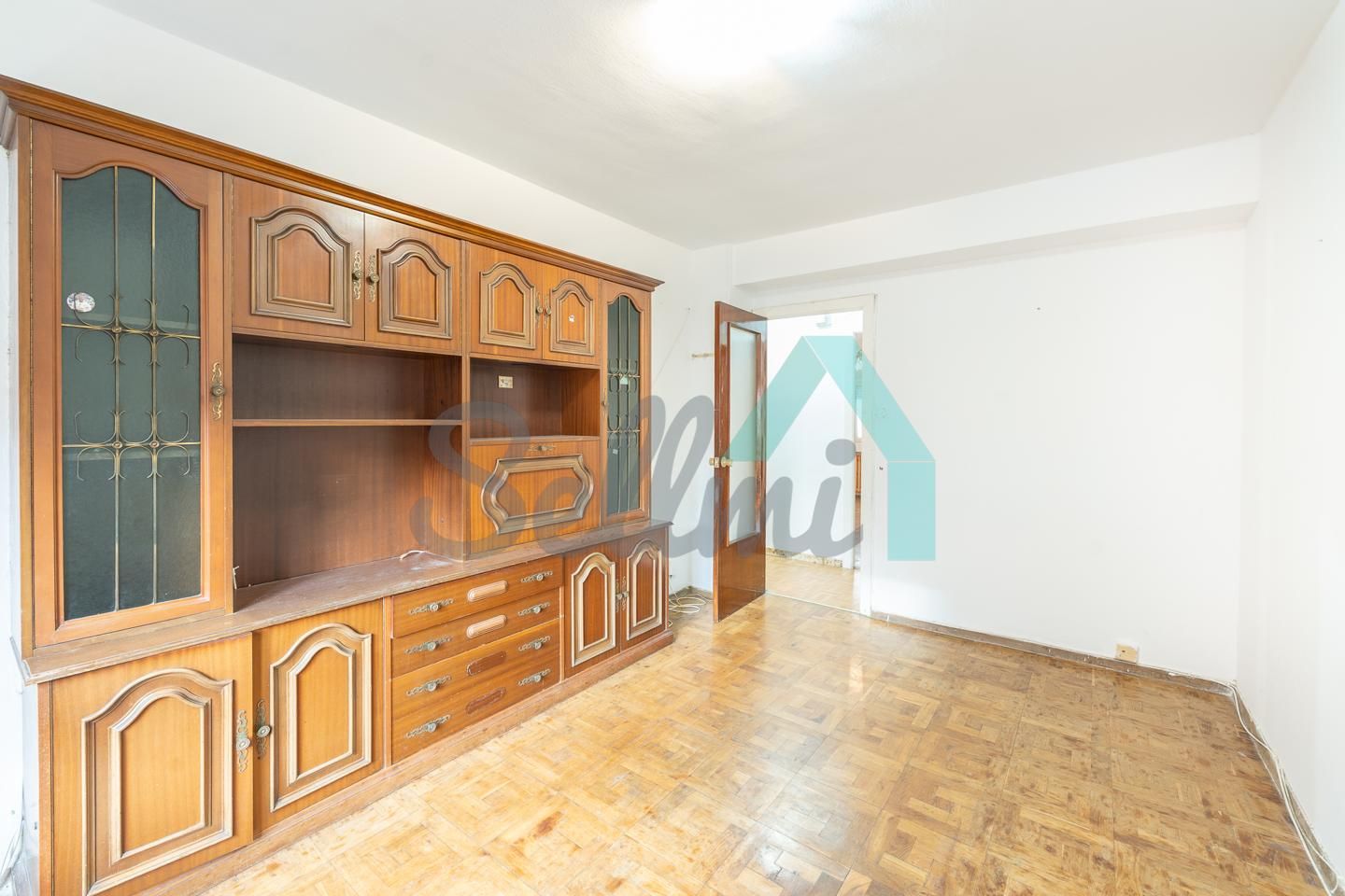 Dormitori de Pis en venda en Oviedo  amb Calefacció i Parquet