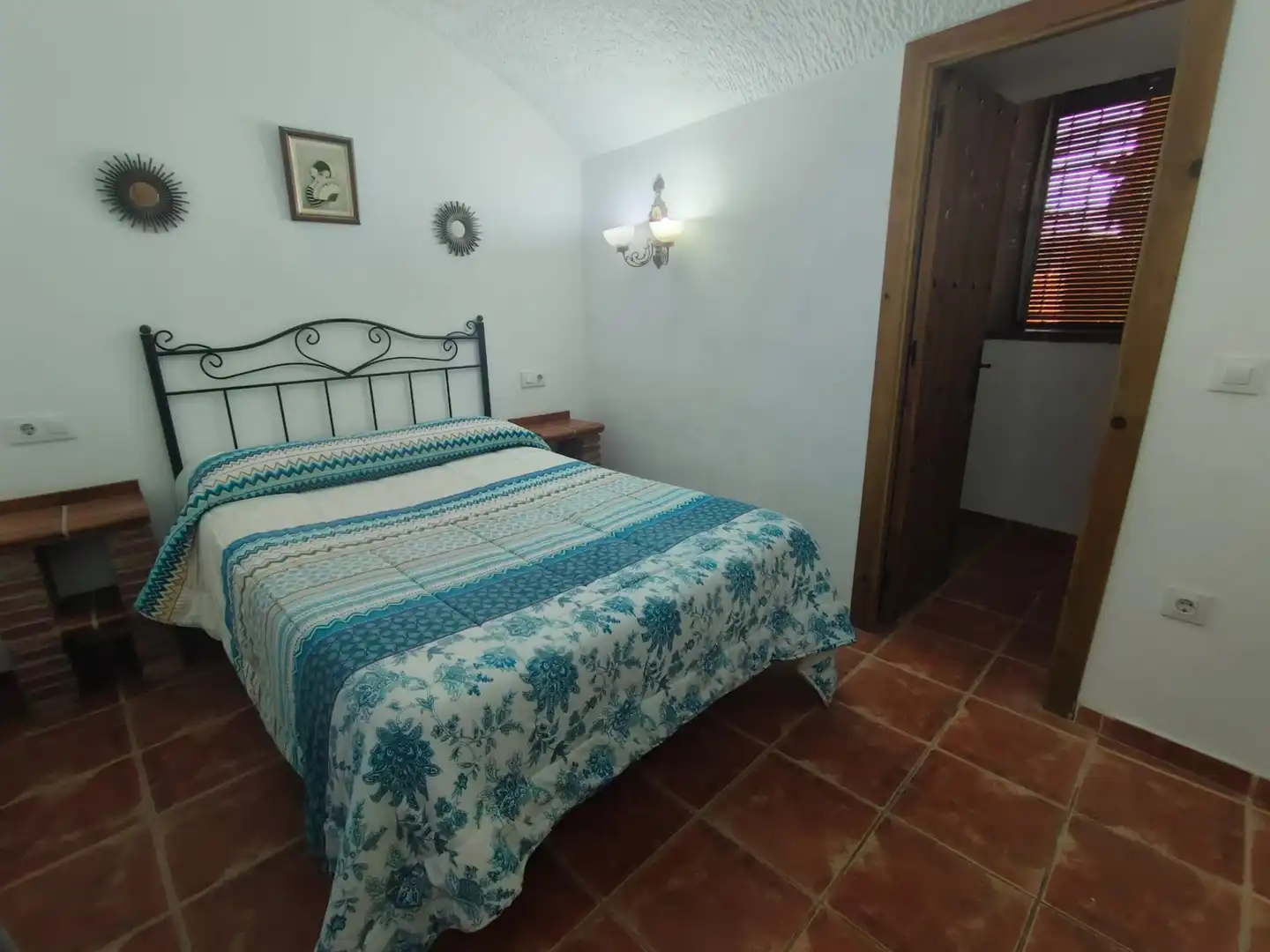 Dormitori de Finca rústica en venda en Guadix amb Moblat, Forn i Piscina comunitària