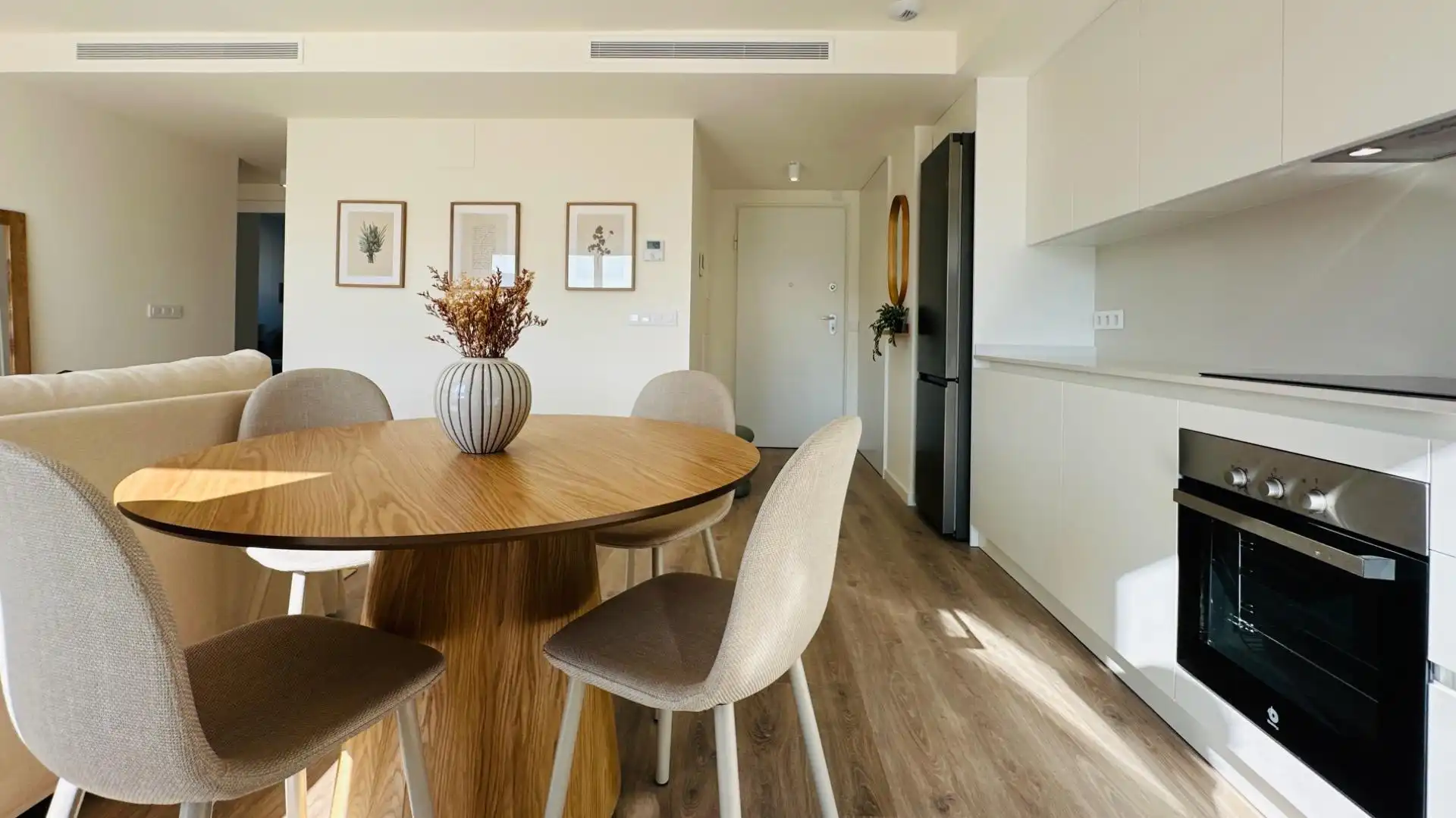 Menjador de Apartament en venda en Finestrat amb Aire condicionat, Jardí privat i Terrassa