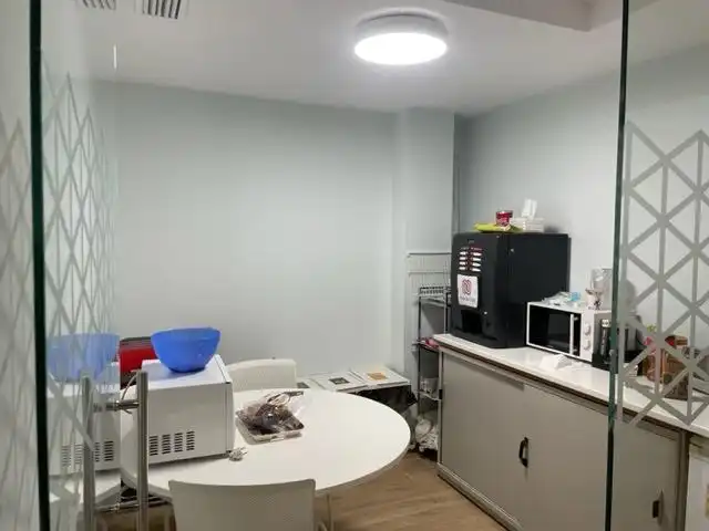 Büro zur Miete in Avenida GRAN CAPITAN, Huerta de la Reina - Trassierra