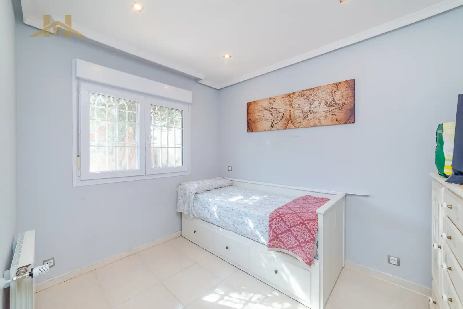 Habitación de Casa adosada en venta en Seseña con Calefacción, Jardín privado y Terraza