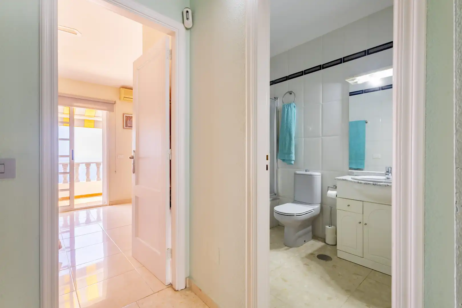 Baño de Casa adosada en venta en El Rosario con Aire acondicionado, Jardín privado y Terraza