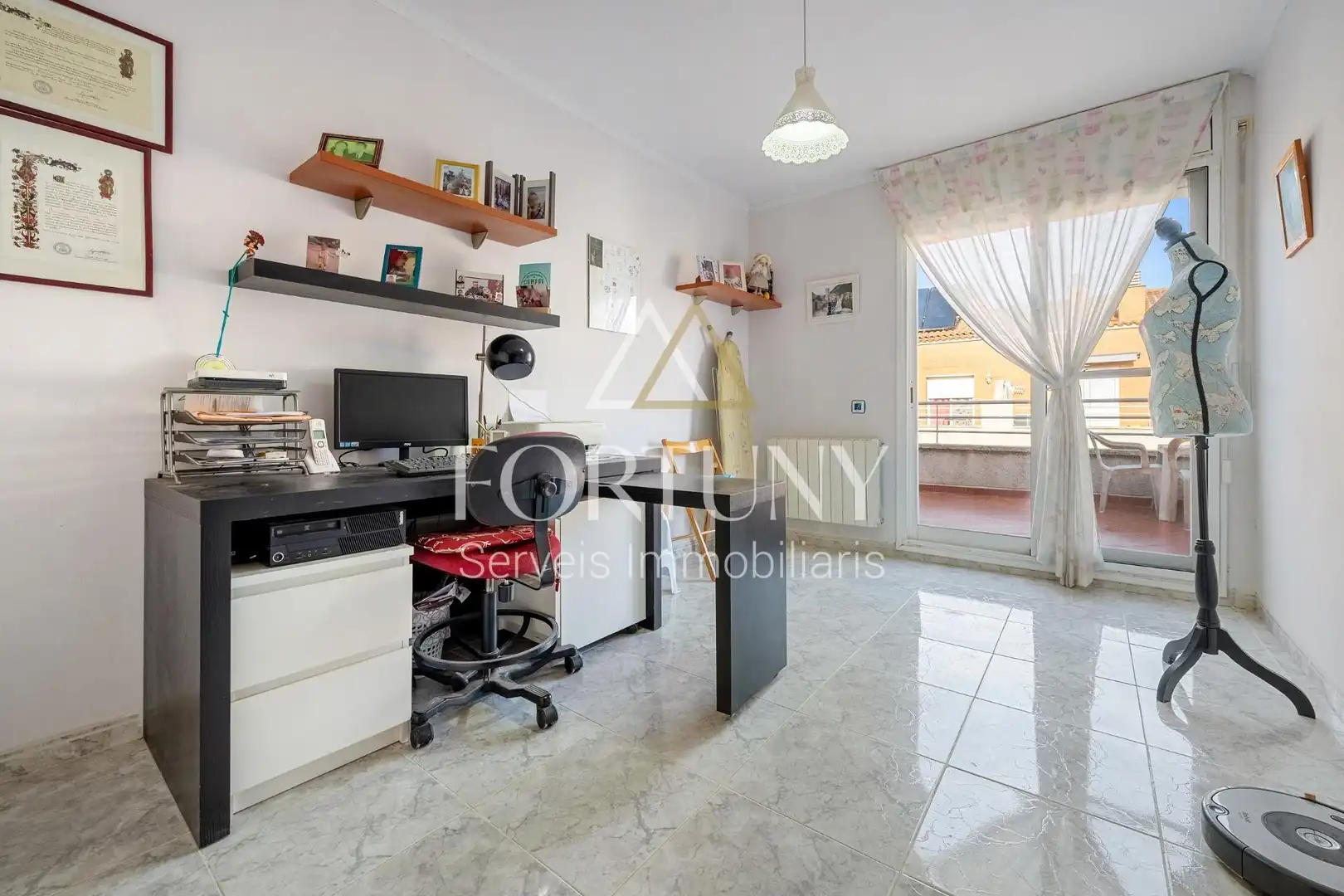Vista exterior de Casa o chalet en venta en Pira con Aire acondicionado, Calefacción y Jardín privado