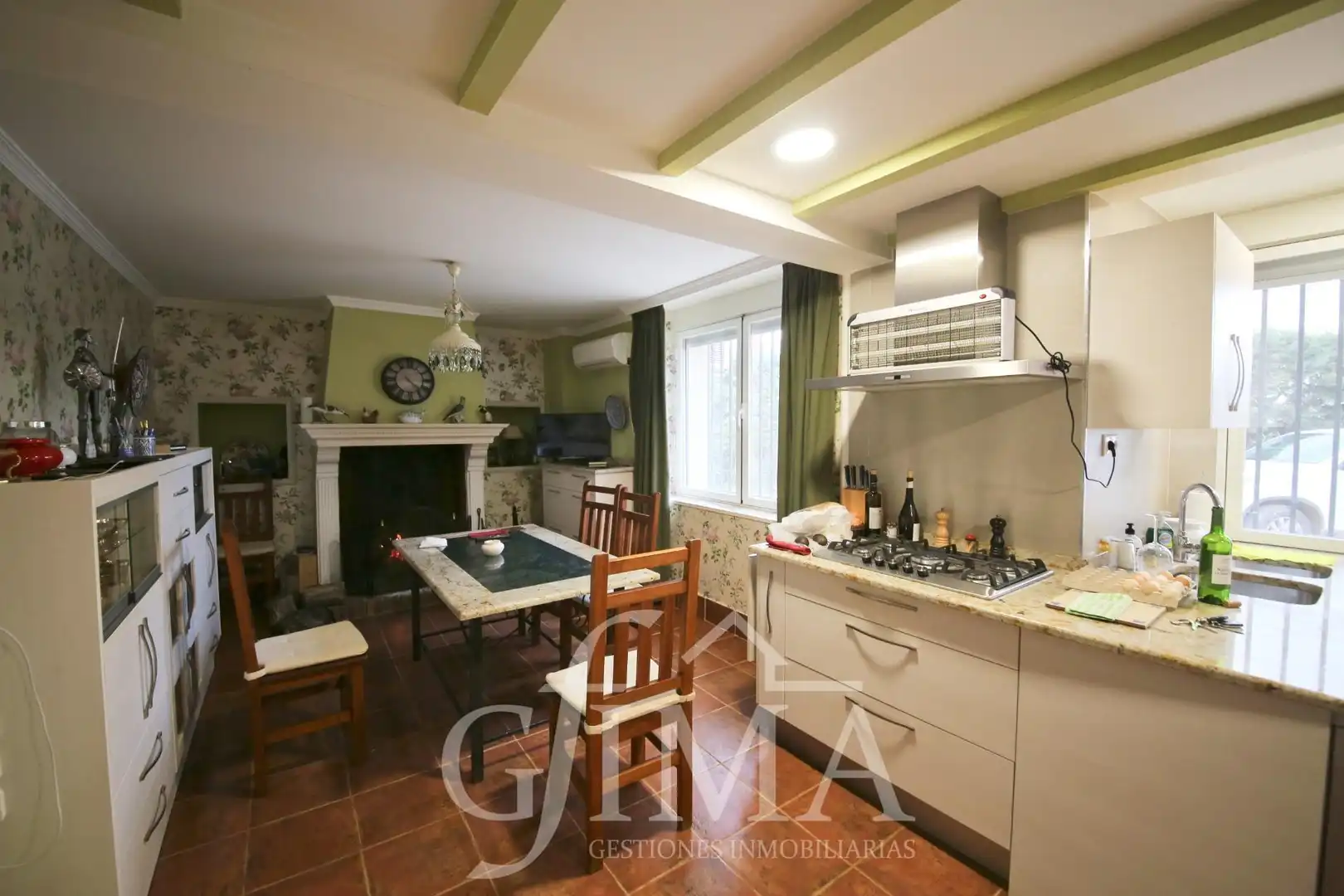 Kitchen of Houses for sale in Argamasilla de Alba  with Air Conditioner, Heating and Terrace