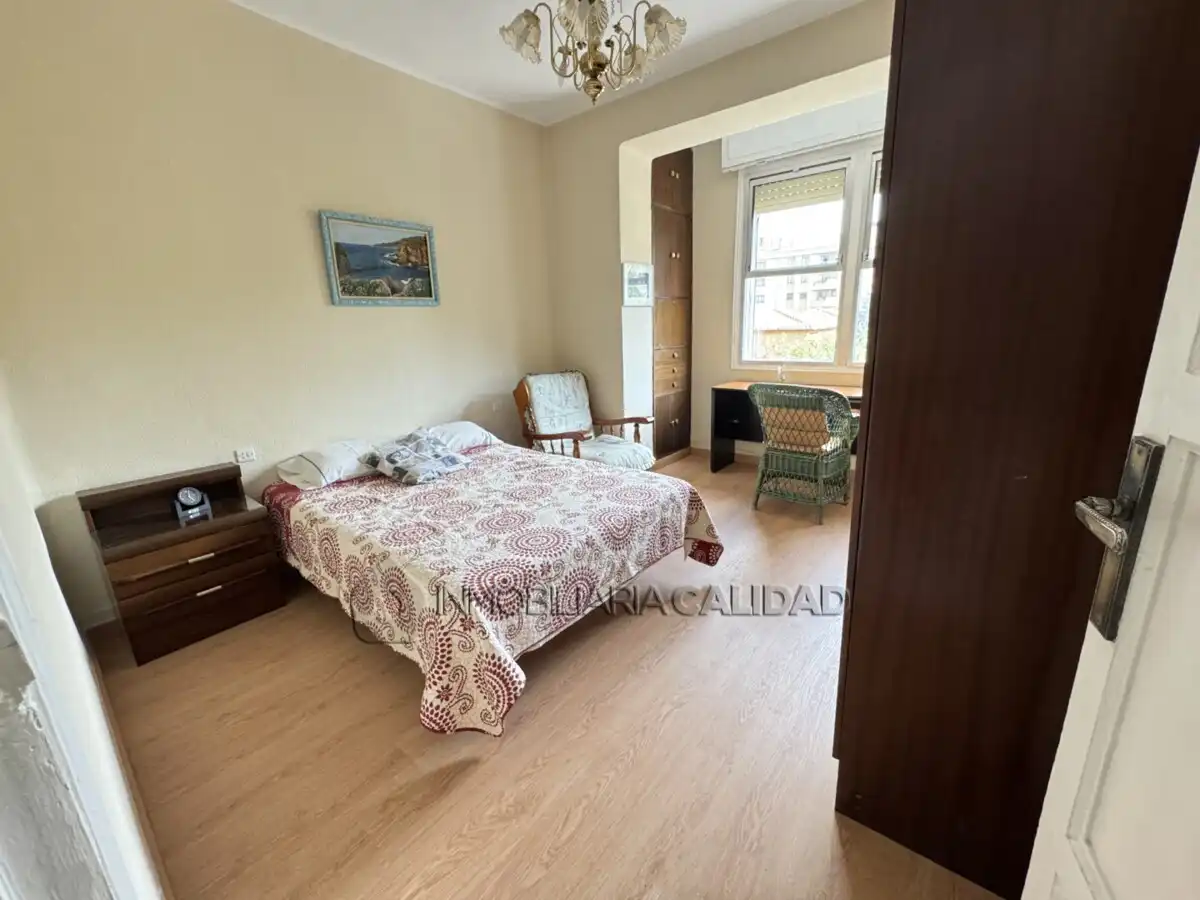 Habitación de Piso de alquiler en Burgos con Calefacción y Amueblado