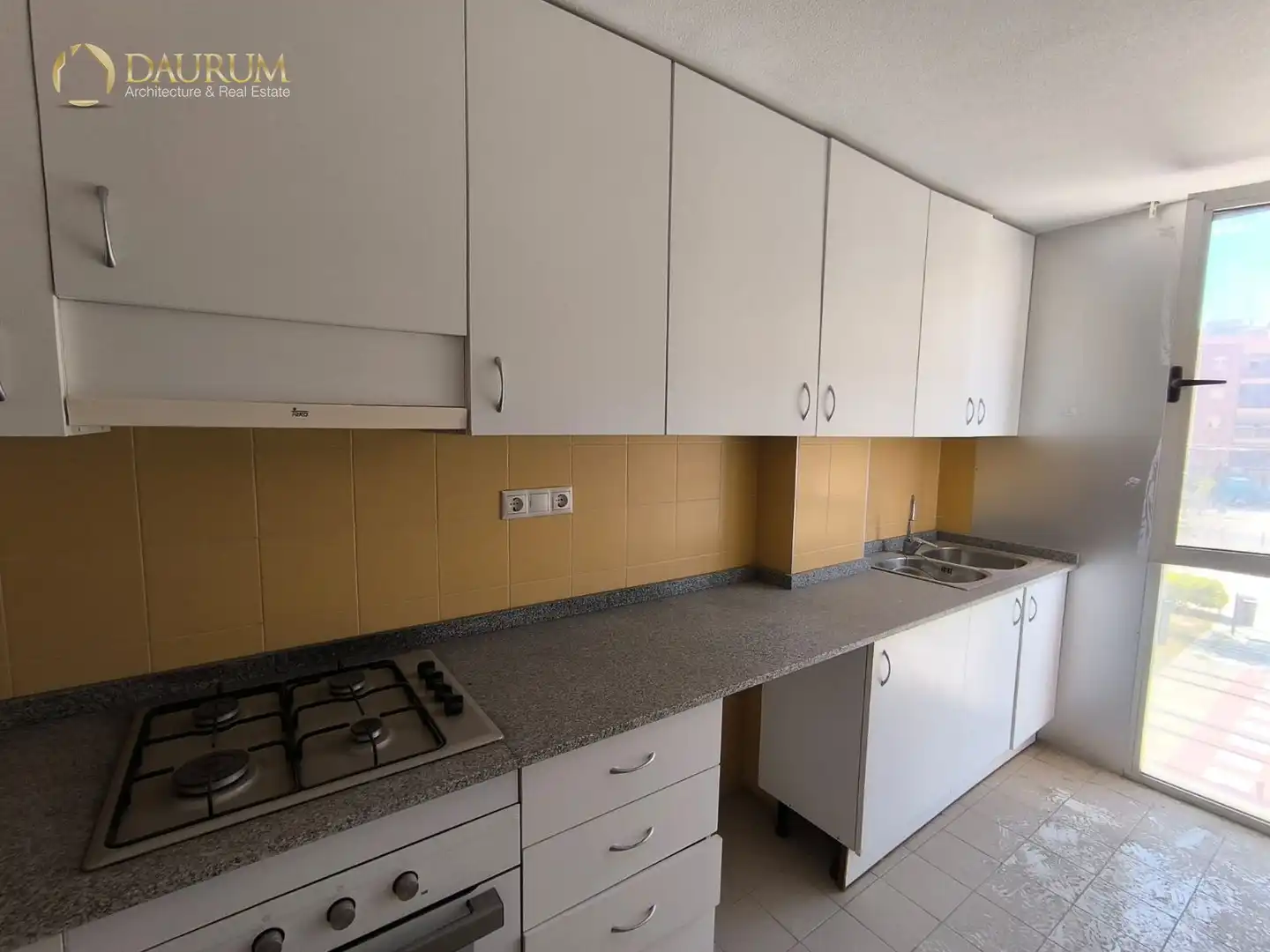 Küche von Wohnung zum Verkauf in Alicante / Alacant mit Terrasse und Abstellraum
