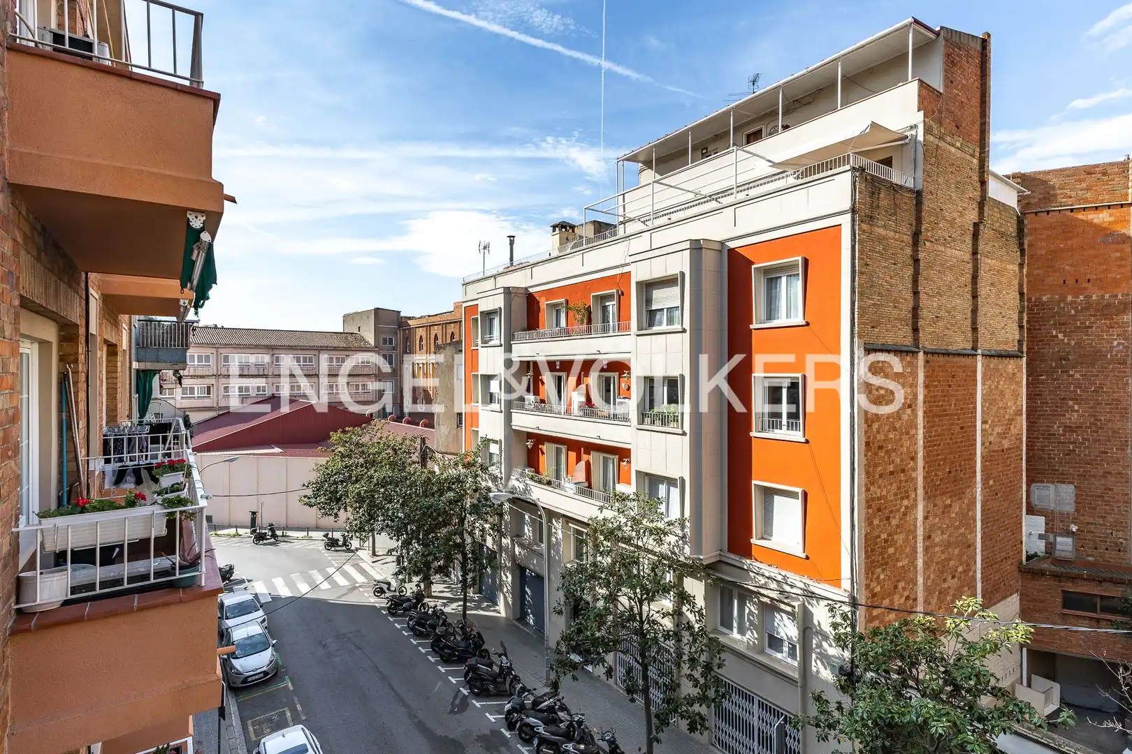 Vista exterior de Pis en venda en Barcelona amb Aire condicionat, Calefacció i Terrassa