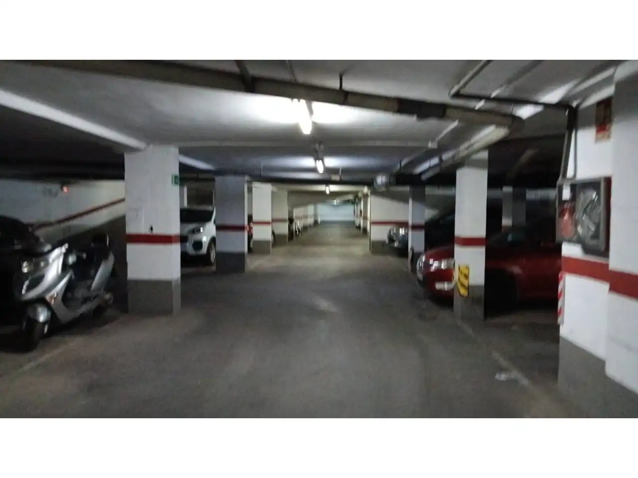 Parking for sale in Calle Periodista Gil Sumbiela, imagen 3