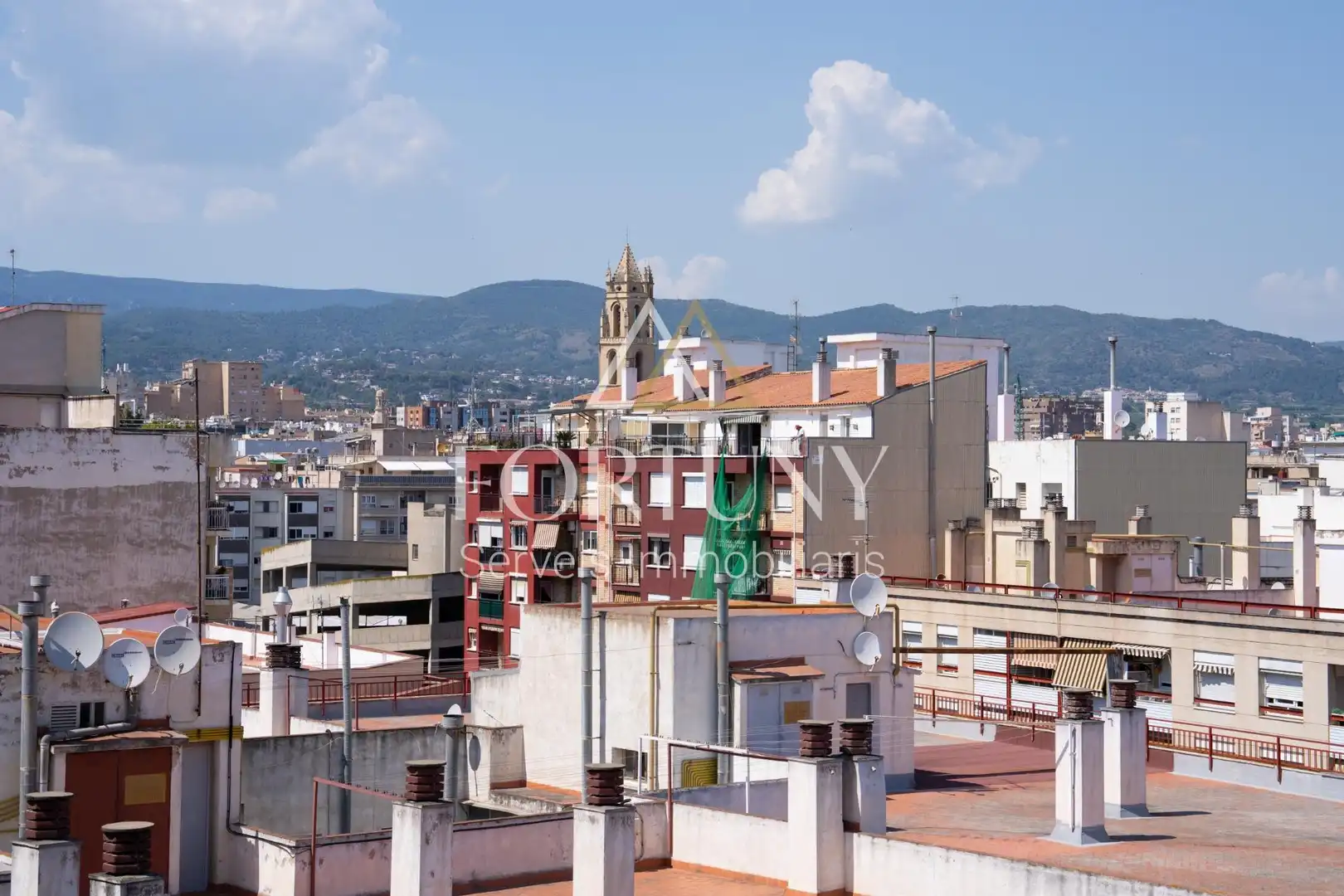 Vista exterior de Ático en venta en Reus con Aire acondicionado y Terraza