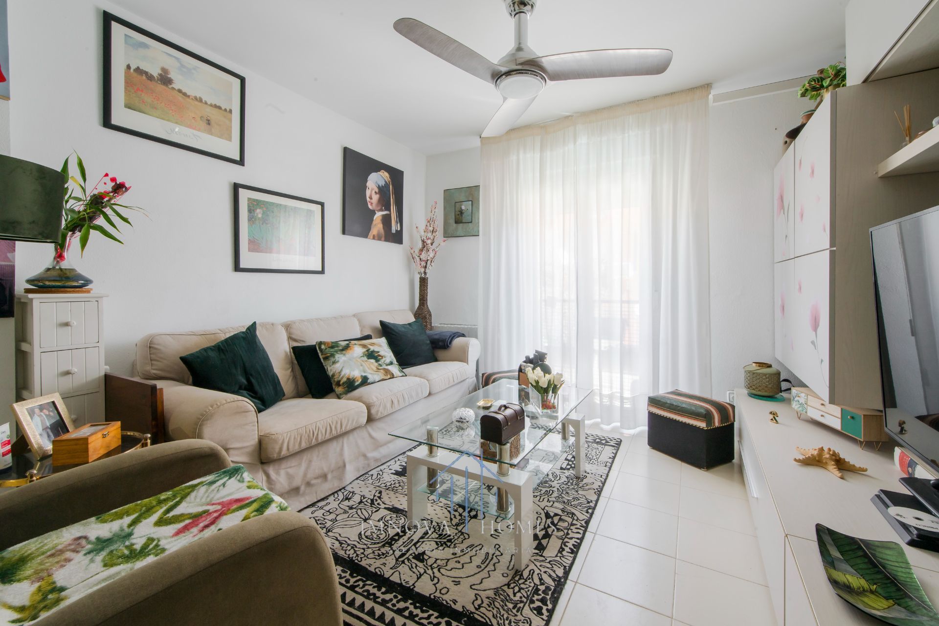 Sala d'estar de Casa o xalet en venda en  Madrid Capital amb Aire condicionat i Calefacció