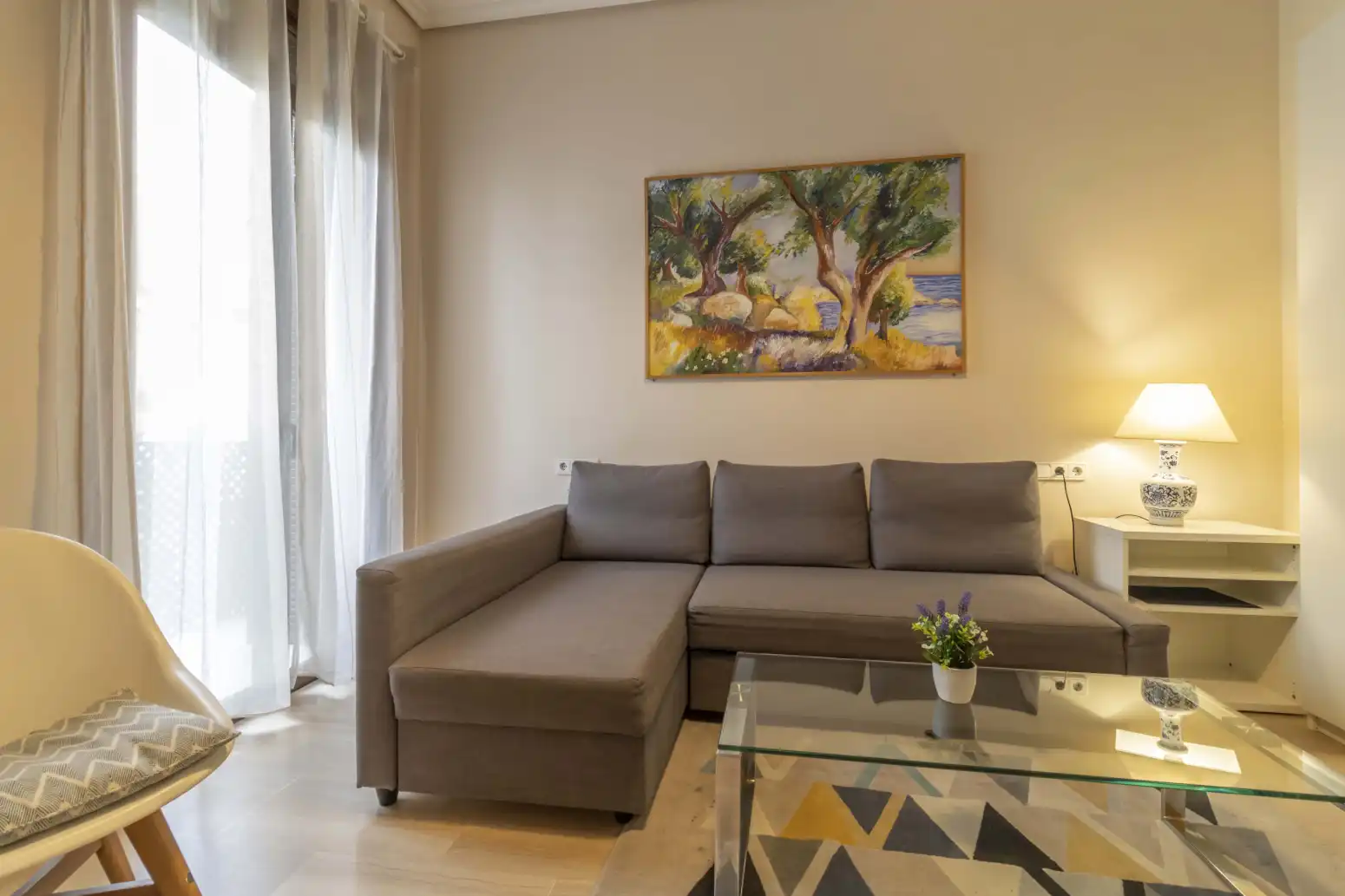 Living room of Flat for sale in Sevilla  with Air Conditioner, Heating and Balcony