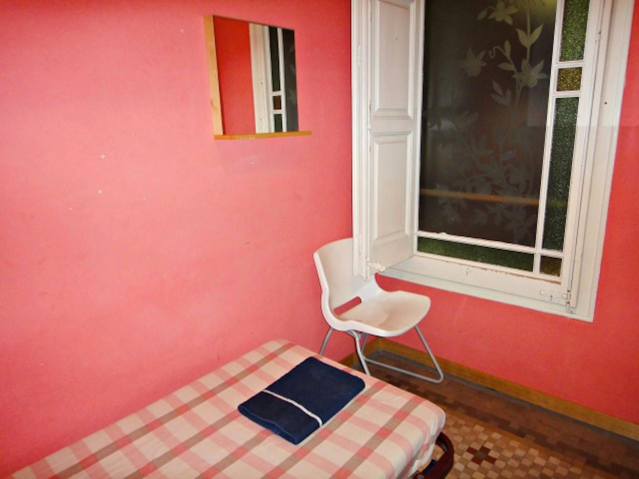 Bedroom of Flat to share in  Barcelona Capital  with Heating, Furnished and Washing machine