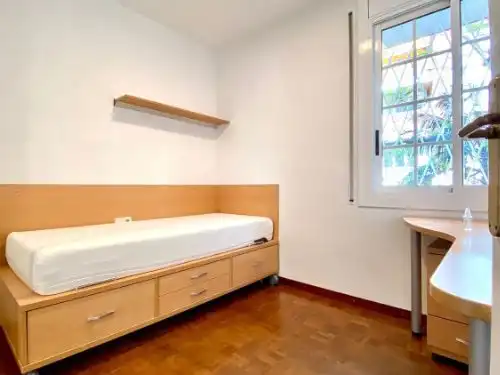Schlafzimmer von Wohnung zum Verkauf in Barcelona mit Klimaanlage, Heizung und Parkett