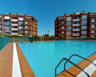 Swimming pool of Flat to rent in Santander