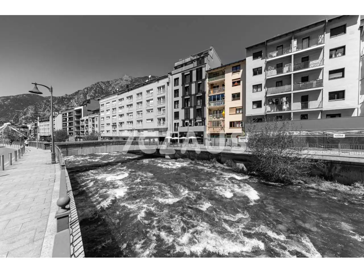 Mixed residential for sale in Calle dr. Mitjavila, imagen 4