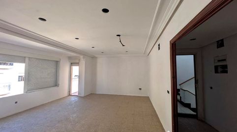 Foto 4 de Piso en venta en Calle Julio Burell, Linarejos, Linares