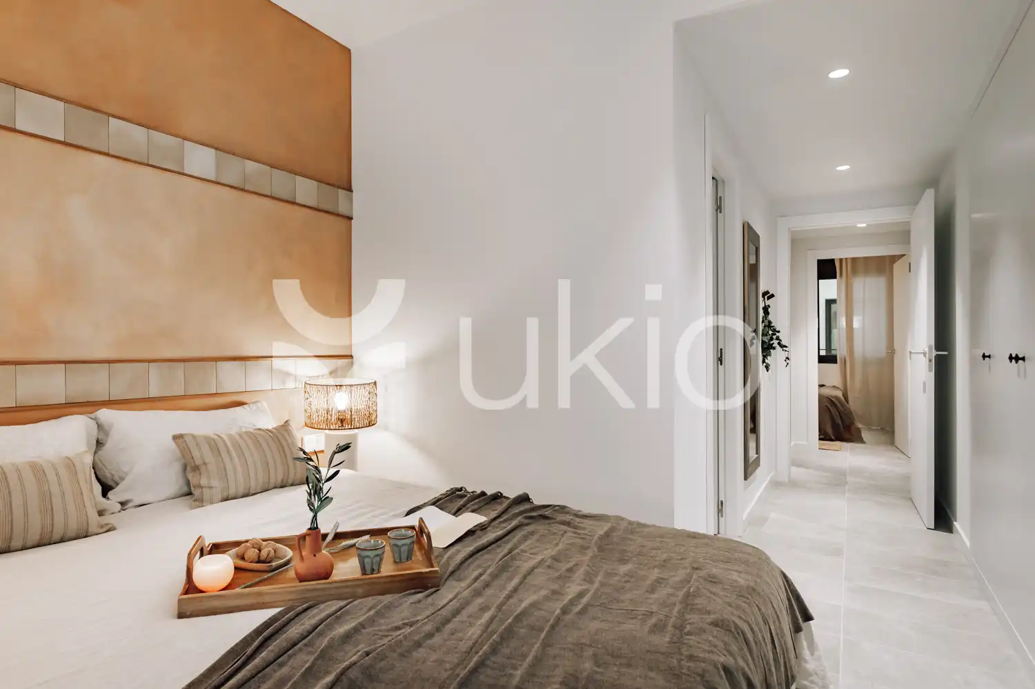 Dormitori de Apartament de lloguer en Barcelona amb Aire condicionat, Calefacció i Moblat