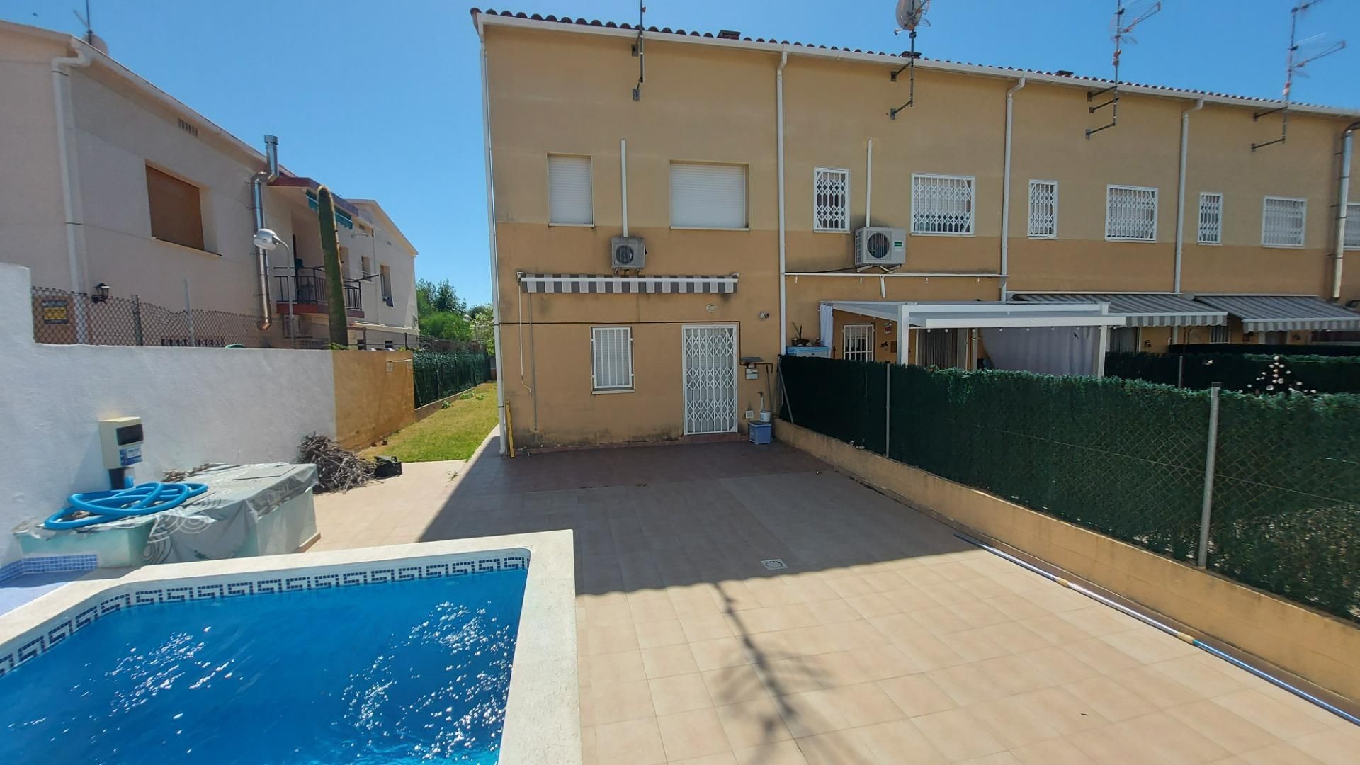 Swimming pool of Single-family semi-detached for sale in Calafell  with Air Conditioner, Heating and Private garden