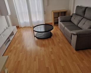 Sala d'estar de Apartament de lloguer en  Zaragoza Capital amb Aire condicionat, Calefacció i Parquet