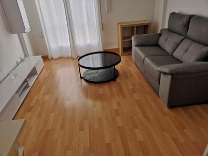 Sala d'estar de Apartament de lloguer en  Zaragoza Capital amb Aire condicionat, Calefacció i Parquet