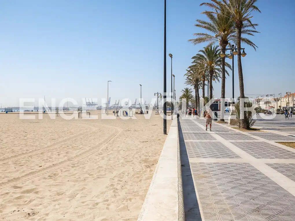 Vista exterior de Casa adosada en venta en Valencia con Aire acondicionado, Calefacción y Jardín privado
