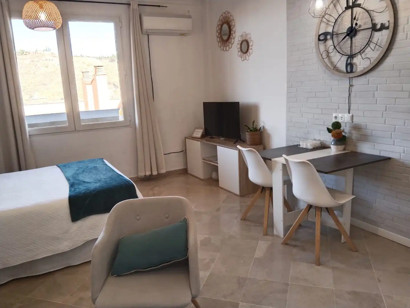 Wohnzimmer von Wohnung zur Miete in  Granada Capital mit Klimaanlage
