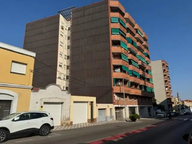 Vista exterior de Pis en venda en Esparreguera amb Aire condicionat, Calefacció i Parquet