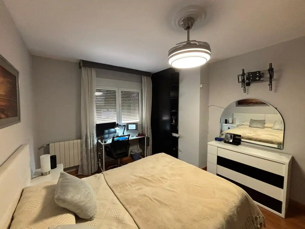 Bedroom of Flat for rent in Granada
