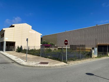 Wohnbaugrundstück zum Verkauf in Carrer JOSEP PLA