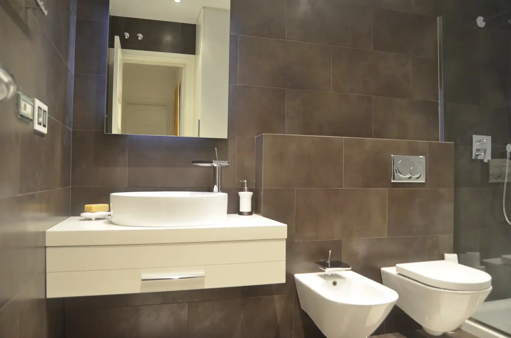 Badezimmer von Wohnung zur Miete in A Coruña Capital  mit Heizung, Parkett und Balkon
