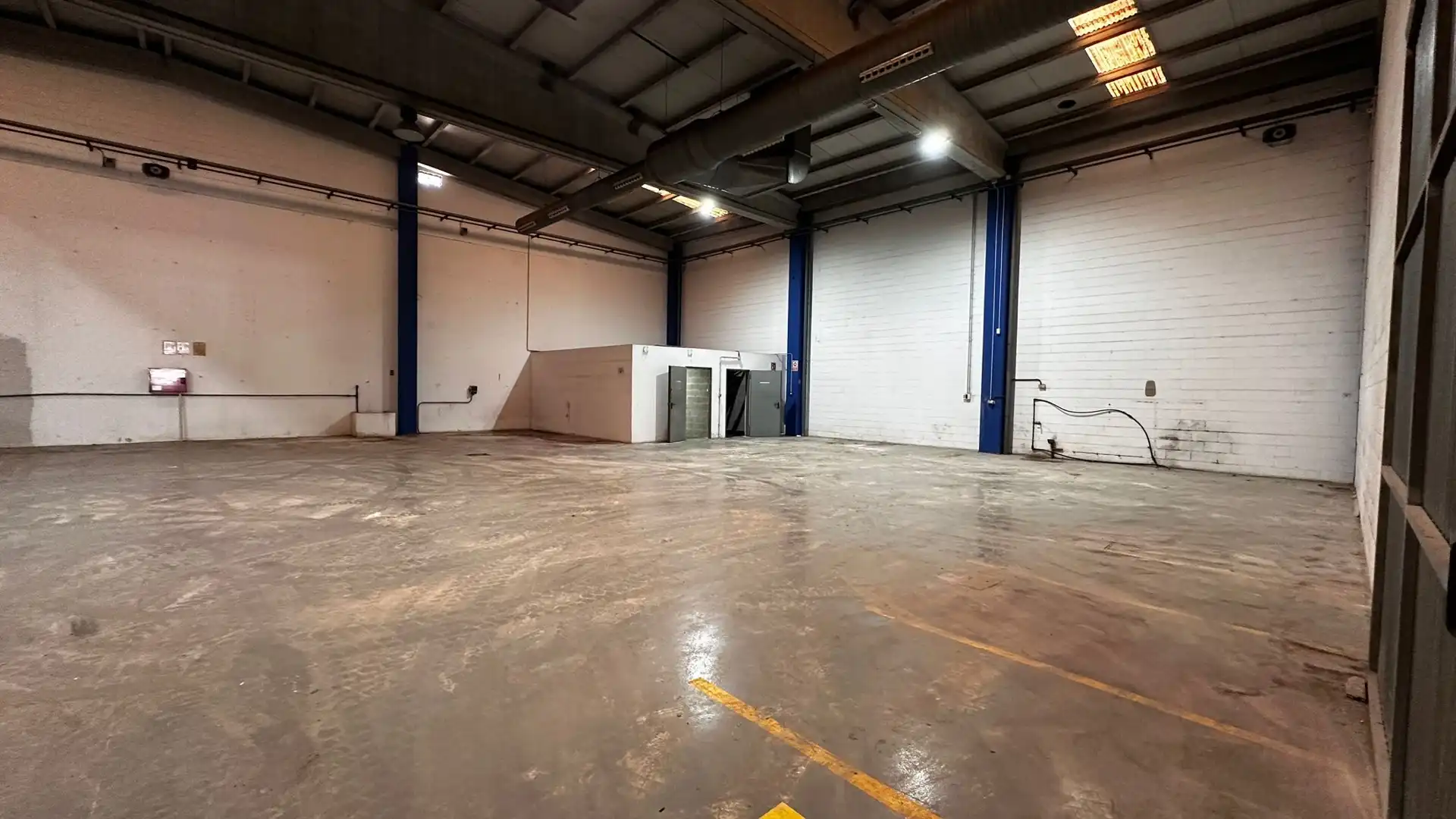 Nave industrial en venta en Riudellots de la Selva