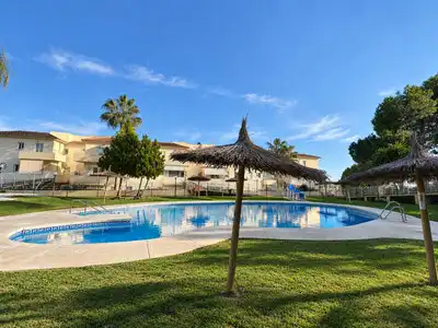 Apartamento con piscina en venta en Riviera del Sol