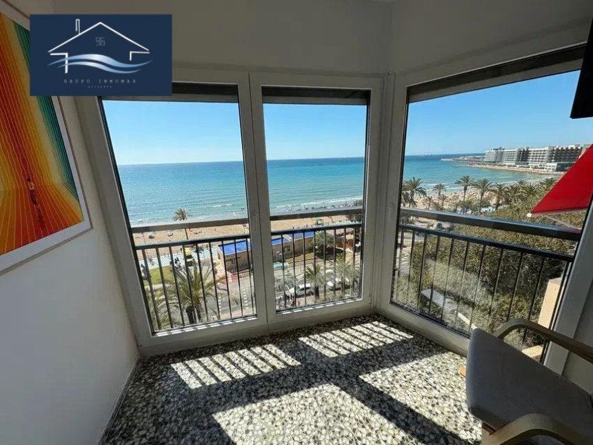 Habitación de Piso en venta en Alicante / Alacant con Aire acondicionado, Terraza y Horno