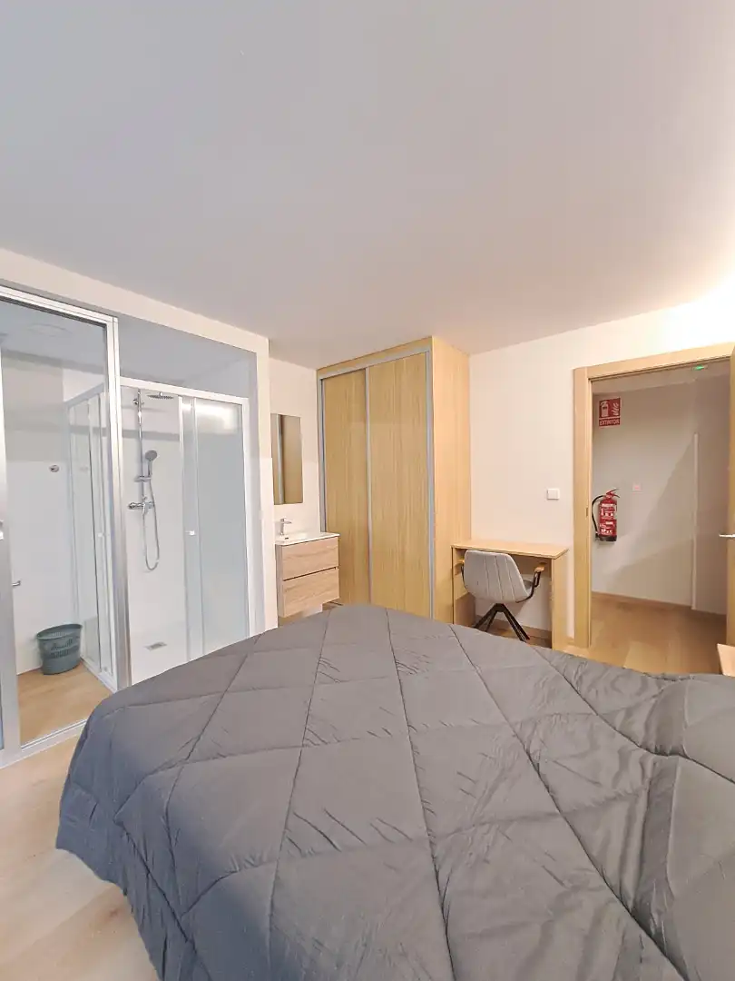 Dormitori de Apartament de lloguer en A Coruña Capital  amb Moblat