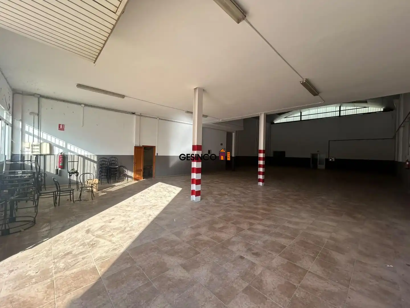 Industrial building to rent in Novelé  / Novetlè, imagen 3