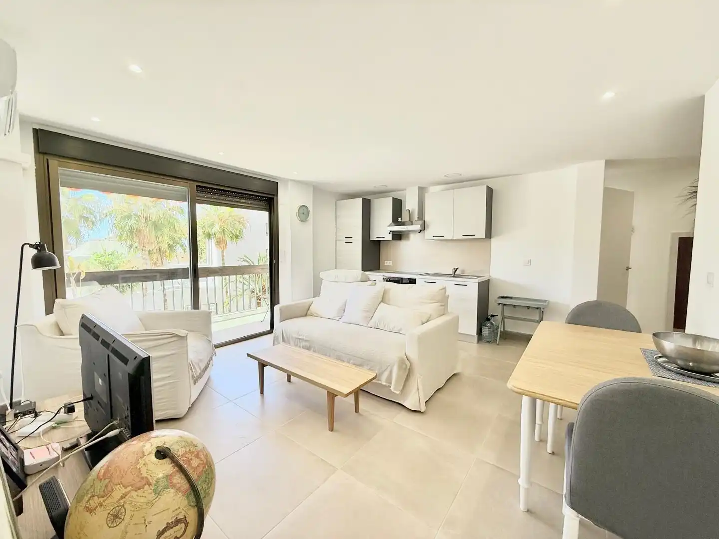 Vista exterior de Apartament en venda en Torremolinos amb Aire condicionat i Terrassa