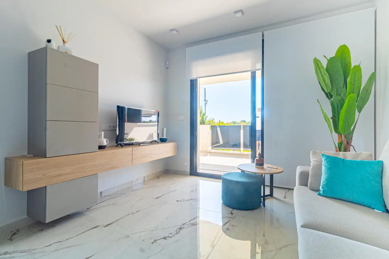 Apartamento con piscina en venta en Calle Almendros, imagen 5
