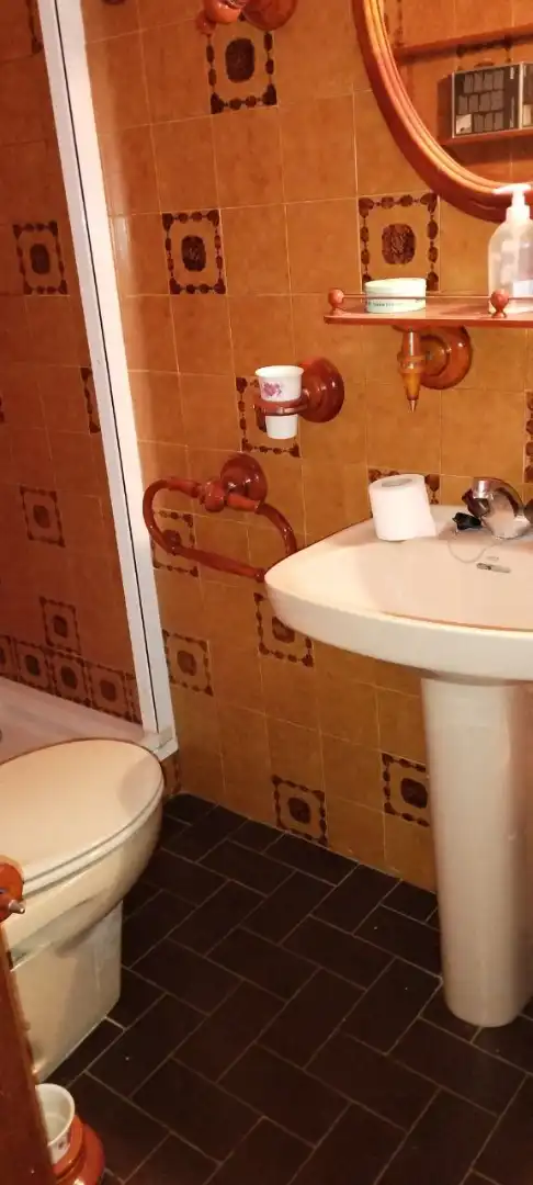 Baño de Casa o chalet de alquiler en Medina de Pomar con Calefacción, Jardín privado y Terraza