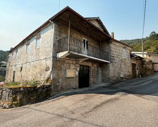 Außenansicht von Haus oder Chalet miete in Crecente mit Heizung, Privatgarten und Abstellraum