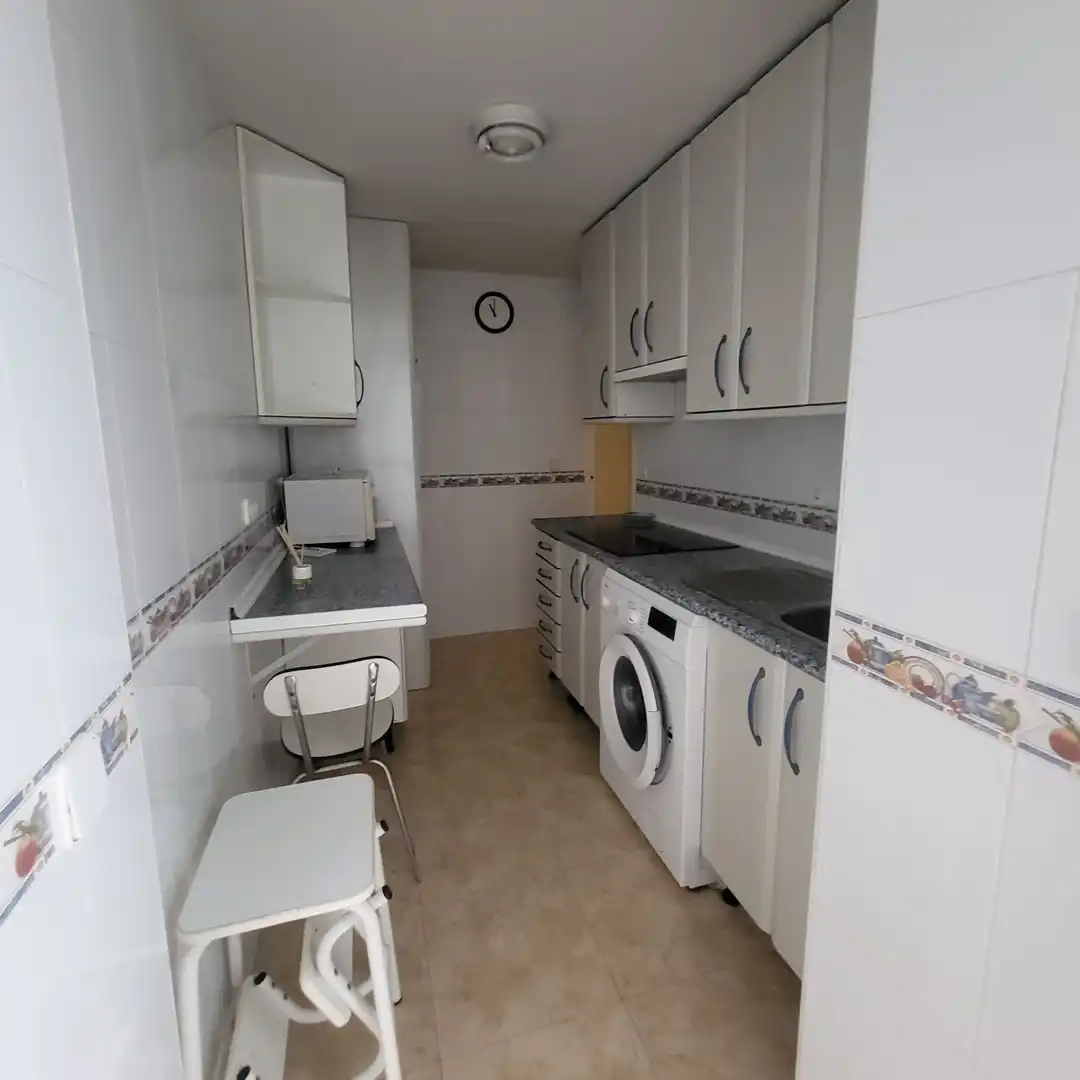 Cuina de Pis en venda en Ávila amb Calefacció, Terrassa i Moblat