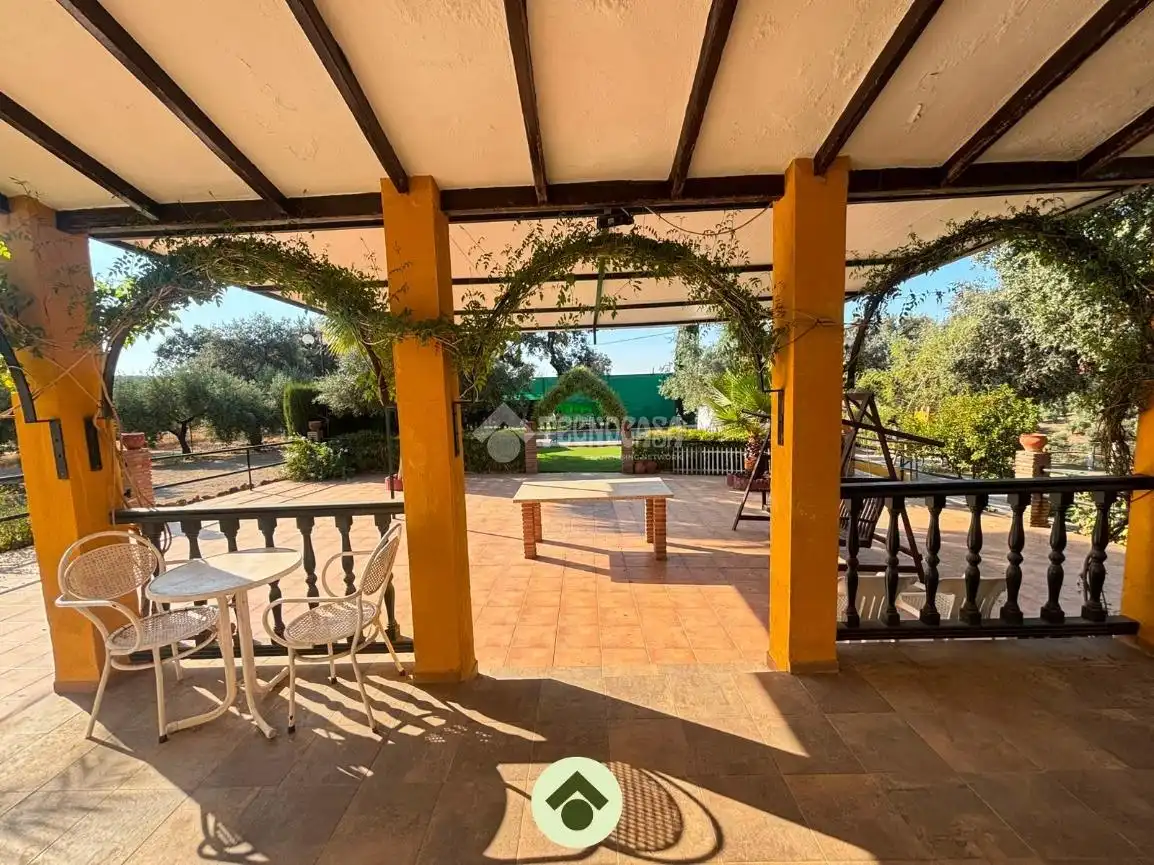 Finca rústica en venta en Adamuz con Aire acondicionado y Piscina